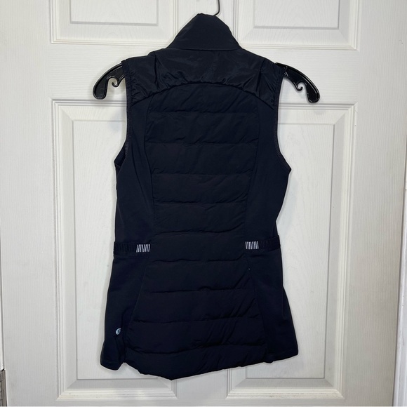 Lululemon Down For It All Vest Black Sz 2 - Picture 10 of 10